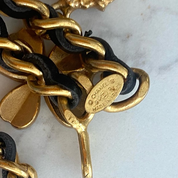 CHANEL Vintage Charm Leather Chain Belt Necklace - Picture 6 of 6